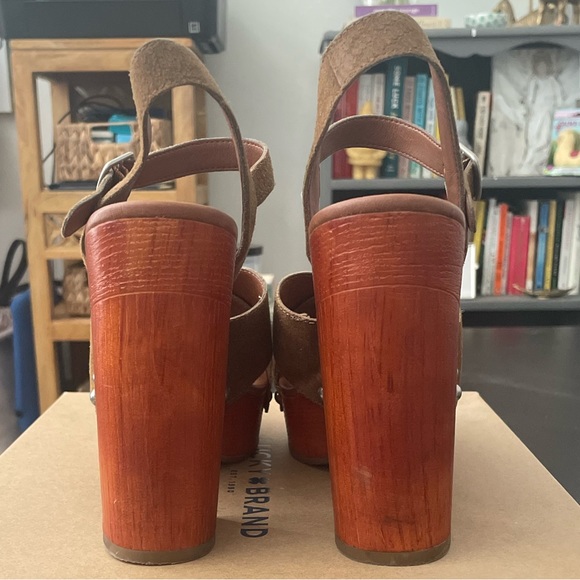 Lucky Brand Platform Heel Sz 7.5 - Picture 3 of 3